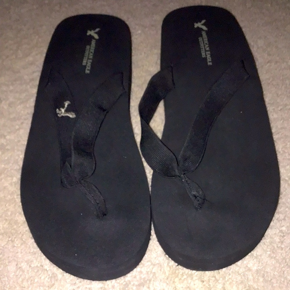 American Eagle Outfitters flip flops sandals